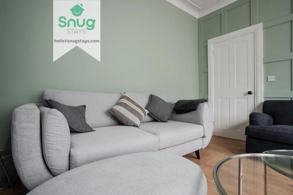 Fairfield House - 4 Bedroom, 8 Beds, Free Wi-fi, Free Parking Ferienhaus Liverpool