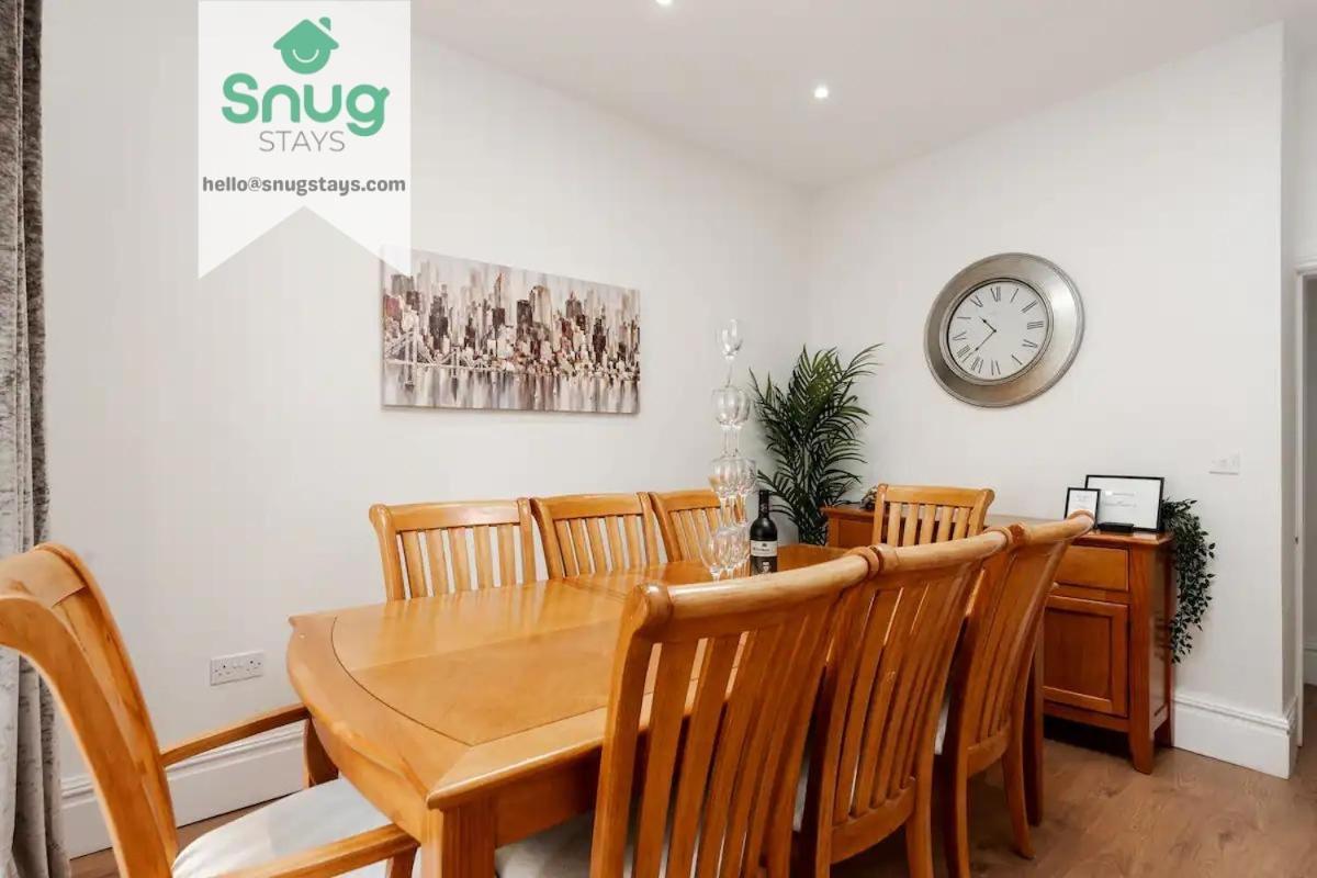 Ferienhaus Fairfield House - 4 Bedroom, 8 Beds, Free Wi-fi, Free Parking Liverpool