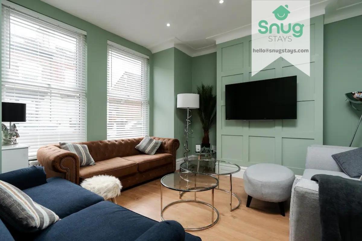 Fairfield House - 4 Bedroom, 8 Beds, Free Wi-fi, Free Parking Ferienhaus Liverpool